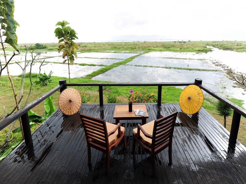 Inle Resort And Spa Villa Ньоншуэ Экстерьер фото